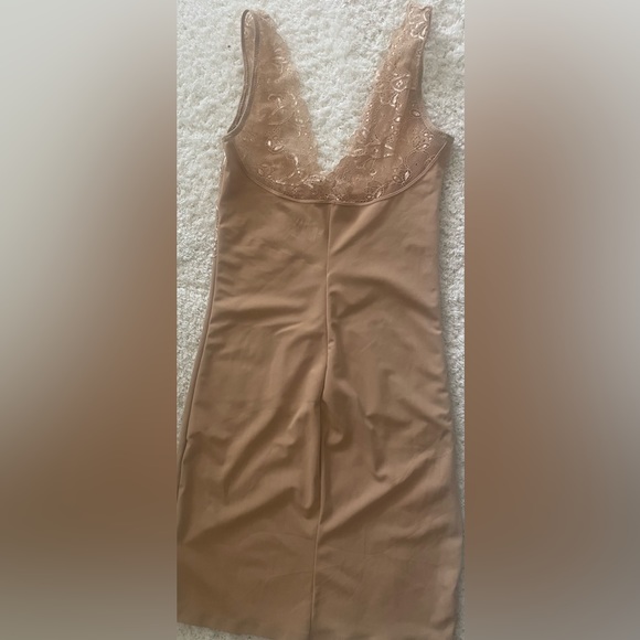 Daisy Fuentes Size Large - Picture 2 of 3